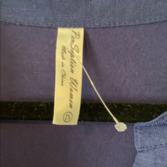 👚GORGEOUS Navy Blouse👚2X NWT - Picture 6 of 7